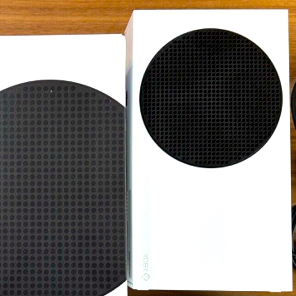 Xbox Series S console